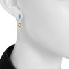Paire de pendants d'oreilles articulée Bulgari Allegra en or blanc,  diamants et pierres de couleurs - Detail D1 thumbnail