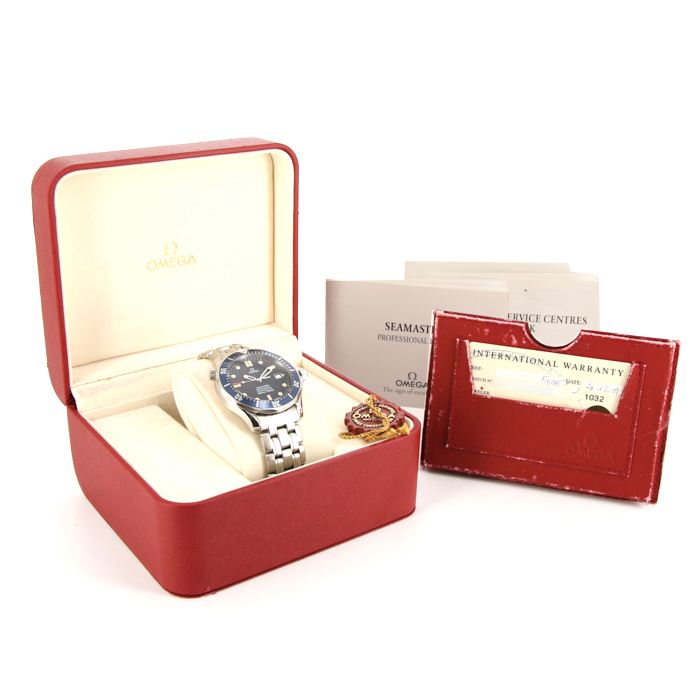 Montre Omega Seamaster 300 M en acier Ref :  168/1603 Vers  2001 - Detail D2