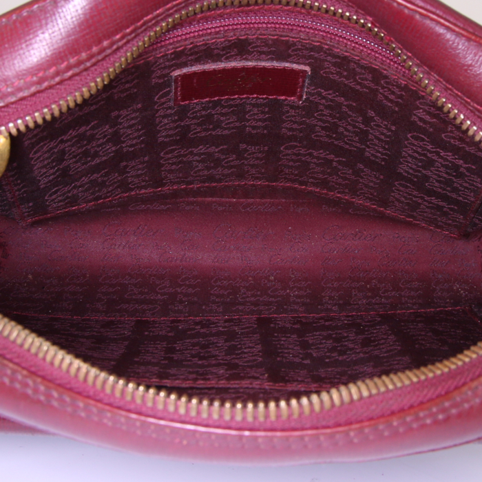 Cartier Vintage shoulder bag in burgundy leather - Detail D2