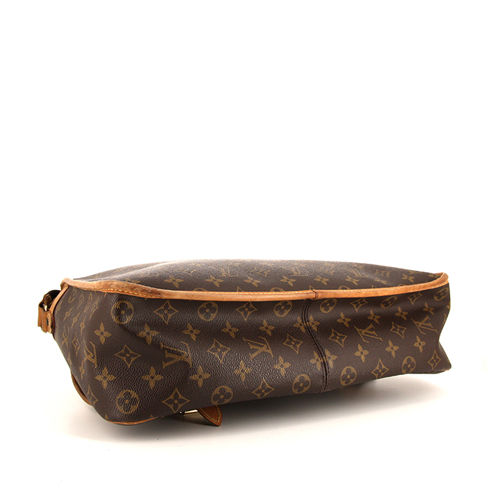 Louis Vuitton Jypsiere Monogram large model shoulder bag in brown monogram canvas and natural leather - Detail D4