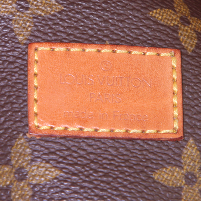 Sac bandoulière Louis Vuitton  Saumur grand modèle  en toile monogram enduite marron et cuir naturel - Detail D3