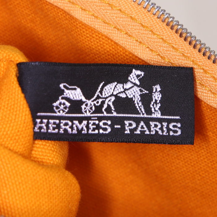Hermès Cannes shopping bag in white and yellow bicolor canvas - Detail D3