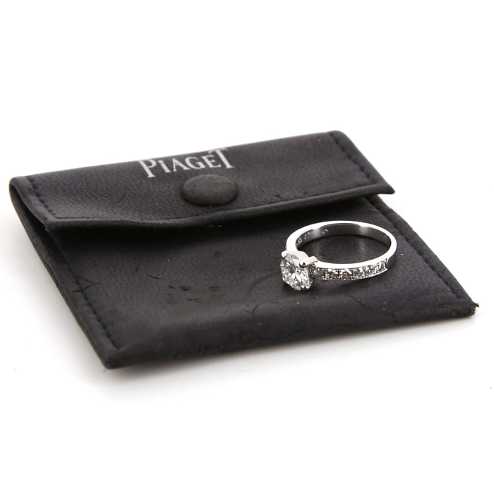 Bague solitaire Piaget en or blanc et diamants (1,06 carat) - Detail D2