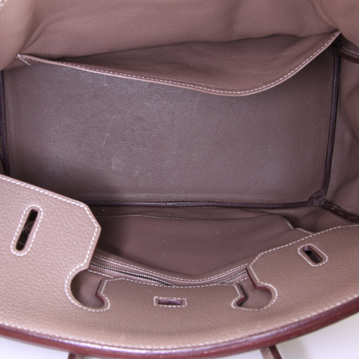 Bolso de mano Hermes Birkin 35 cm en cuero togo marrón etoupe - Detail D2