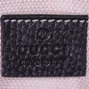 Gucci Soho Disco shoulder bag in black grained leather - Detail D3 thumbnail
