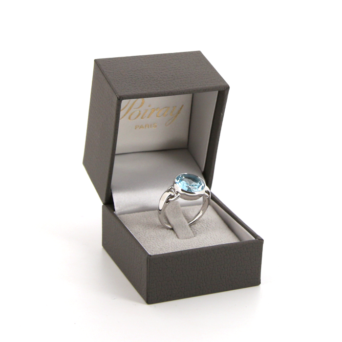 Bague semi-articulée Poiray Indrani petit modèle en or blanc et topaze - Detail D2