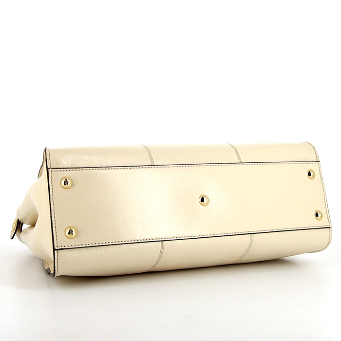 Bolso de mano Fendi Peekaboo en charol beige crudo - Detail D5