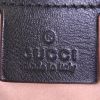 Bolso bandolera Gucci GG Marmont modelo grande en cuero acolchado negro - Detail D4 thumbnail