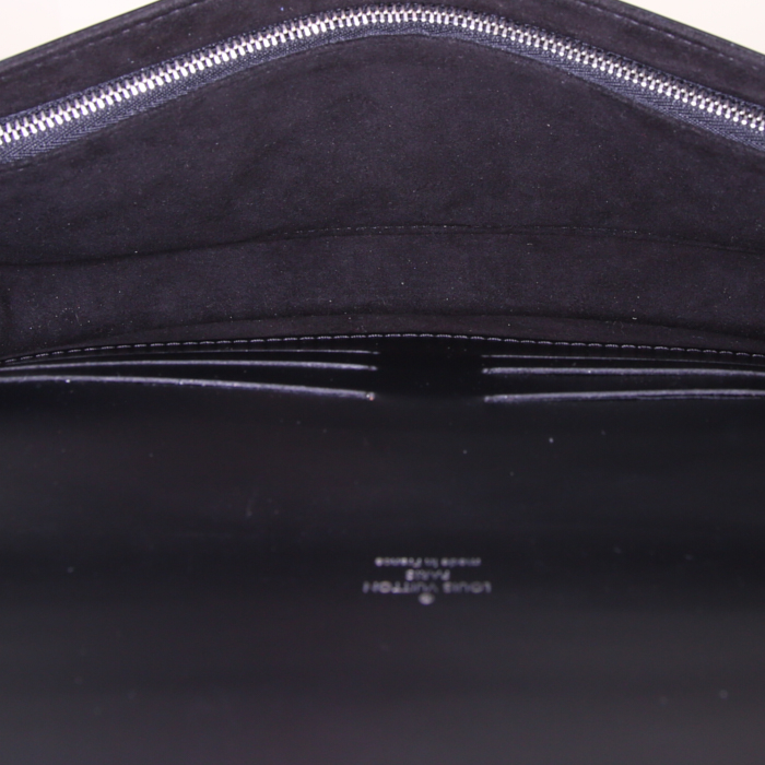 Louis Vuitton handbag/clutch in black epi leather - Detail D2