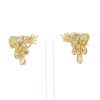 Paire de boucles d'oreilles époque années 60 articulée Vintage en or jaune et diamants - 360 thumbnail