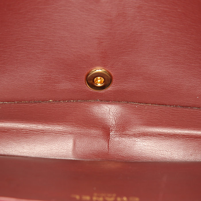 Chanel Mademoiselle bag worn on the shoulder or carried in the hand in black quilted leather - Detail D2