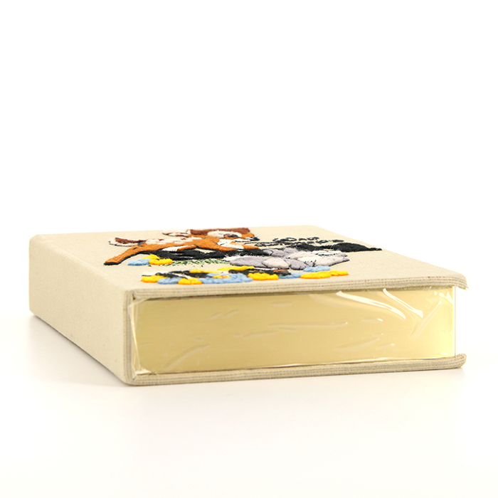 Olympia Le-Tan Bambi clutch in beige embroidered canvas Artist Proof n°1 - Detail D5