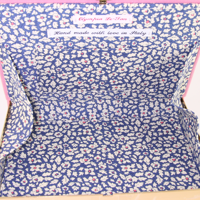 Minaudière Olympia Le-Tan Pony Cassette en tissu brodé rose Artist Proof - Detail D3