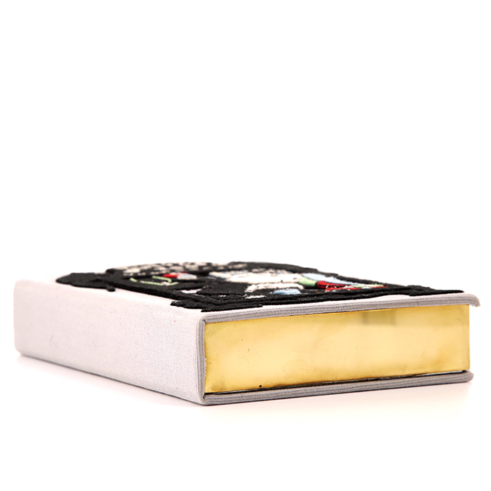 Borsettina da sera Olympia Le-Tan Dr. Do Little in tessuto ricamato grigio raffigurante una serie di personaggi Artist Proof n°1 - Detail D5