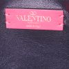 Bolso de mano Valentino Garavani Vring en cuero rojo - Detail D4 thumbnail
