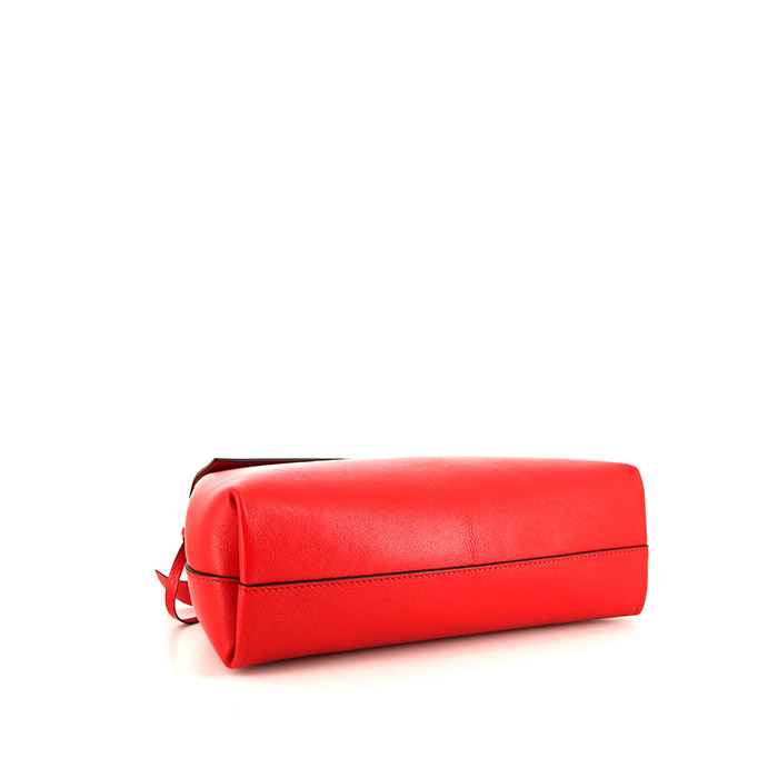 Valentino Garavani Vring handbag in red leather - Detail D5