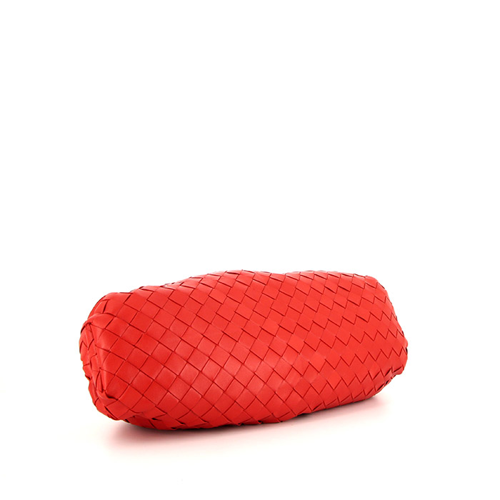 Pochette Bottega Veneta The Pouch in pelle intrecciata rossa - Detail D4