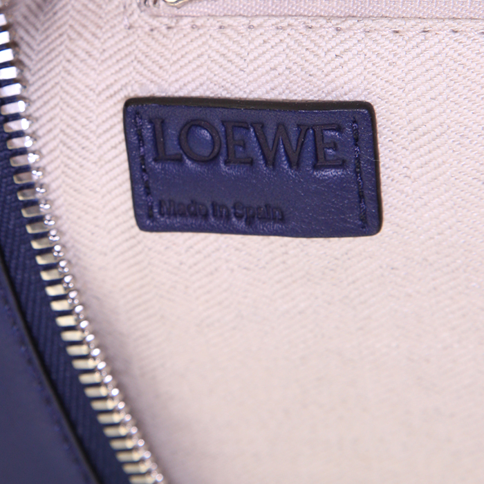 Sac de week end Loewe en cuir bleu - Detail D4