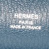 Sac bandoulière Hermès Jypsiere 28 cm en cuir togo bleu - Detail D3 thumbnail