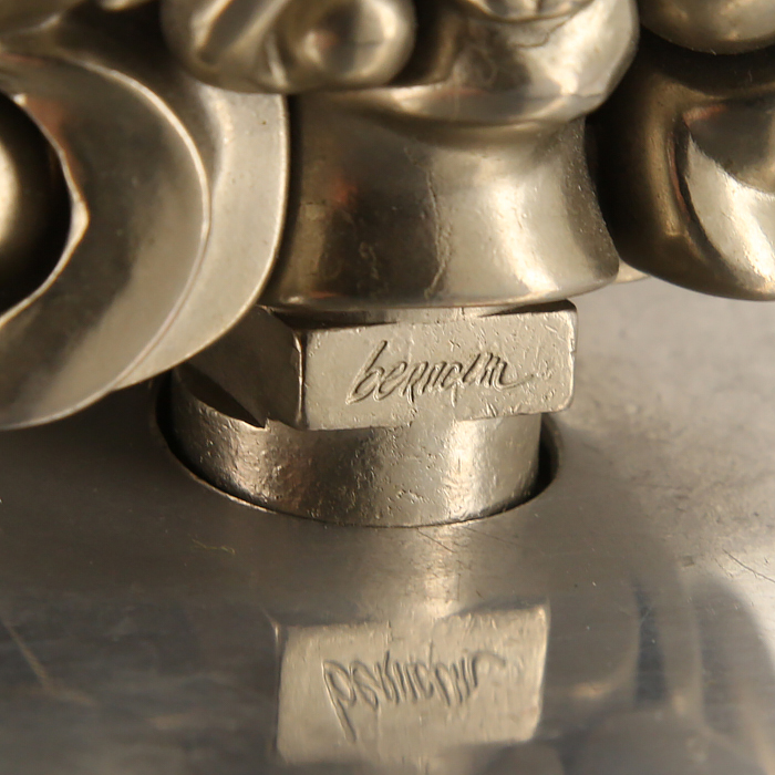 Miguel Berrocal, "Portrait de Michèle", en métal nickelé et laiton, signé et numéroté, accompagné de son manuel d'instruction, de 1969