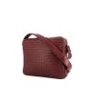 Bottega Veneta Messenger shoulder bag in burgundy braided leather - 00pp thumbnail