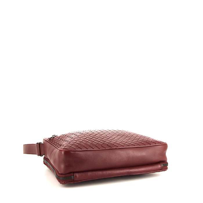 Bottega Veneta Messenger shoulder bag in burgundy braided leather - Detail D4