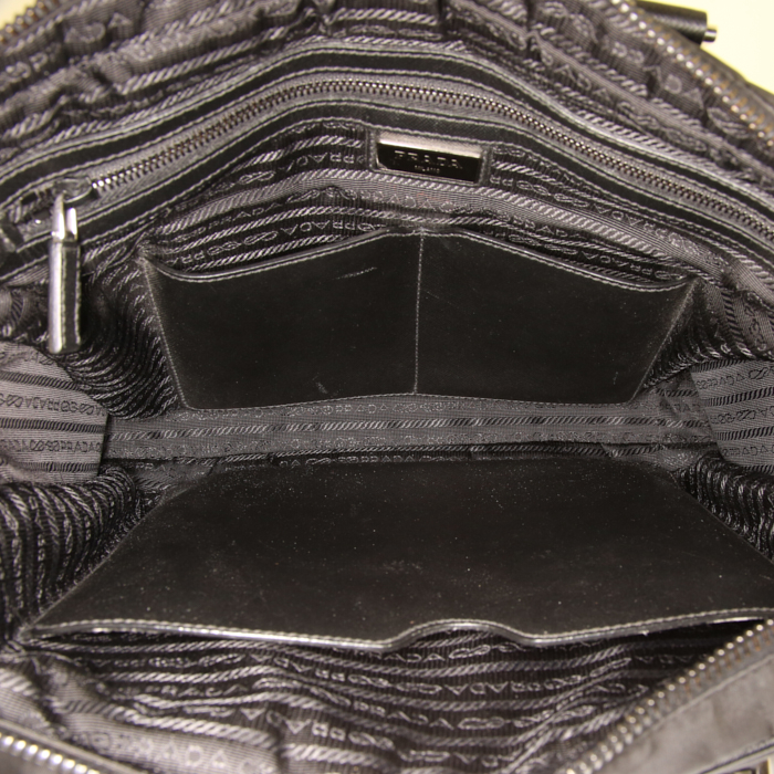 Borsa portadocumenti Prada in tela nera e pelle nera - Detail D3