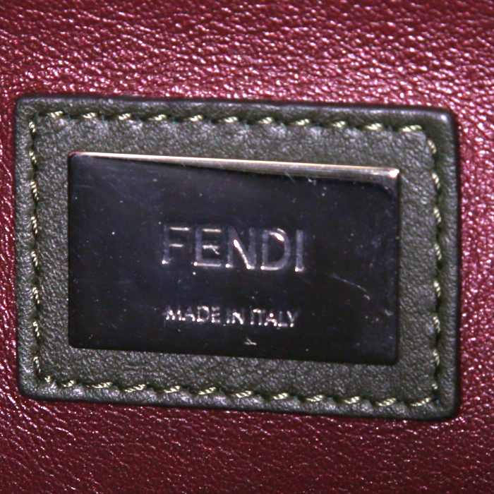 Fendi Peekaboo handbag in khaki leather - Detail D4