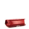 Bolso bandolera Chanel Boy en cuero acolchado rojo - Detail D5 thumbnail