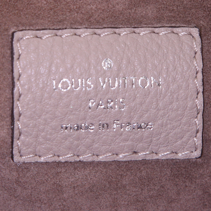 Louis Vuitton Lockit handbag in beige leather - Detail D4