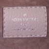 Bolso de mano Louis Vuitton Lockit  en cuero beige - Detail D4 thumbnail
