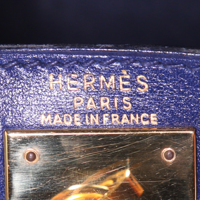Bolso de mano Hermès Kelly 28 cm en cuero box azul Zafiro - Detail D4