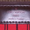 Shopping bag Louis Vuitton Neverfull modello medio in tela cerata con motivo a scacchi ebano e pelle marrone - Detail D3 thumbnail