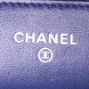 Sac bandoulière Chanel Wallet on Chain en cuir matelassé bleu - Detail D3 thumbnail