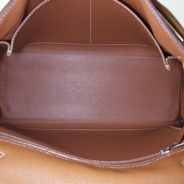 Bolso de mano Hermes Kelly 32 cm en cuero taurillon clémence color oro - Detail D3
