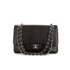 Bolso de mano Chanel Timeless jumbo en piel de pitón negra - 360 thumbnail