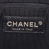 Shopping bag Chanel in tela nera con motivo e pelle nera - Detail D3 thumbnail