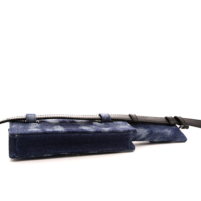 Pochette-ceinture Burberry TB en denim bleu et cuir noir - Detail D5