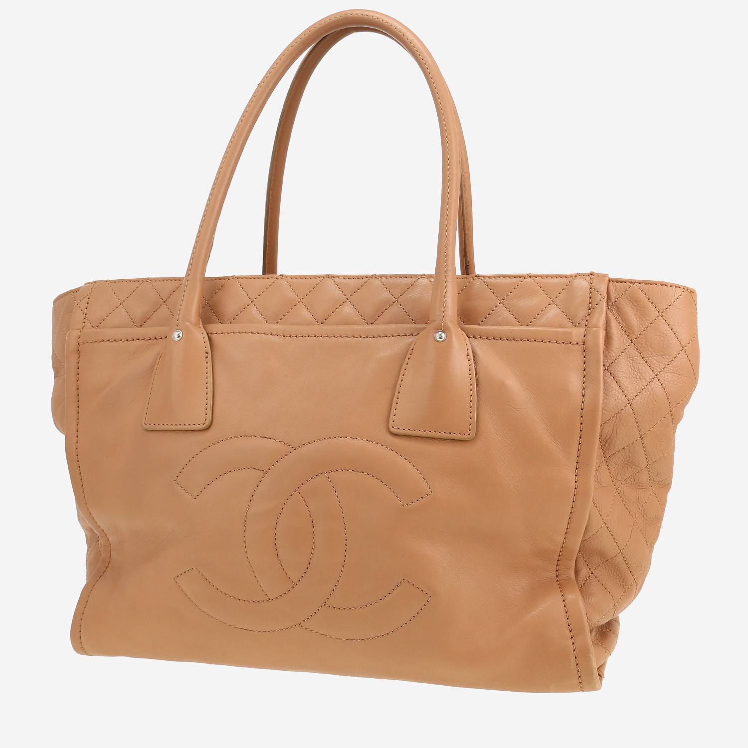 Bolso Cabás Chanel  Grand Shopping modelo grande  en cuero acolchado beige