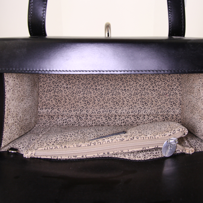 Bolso de mano Cartier Panthère en cuero negro - Detail D2