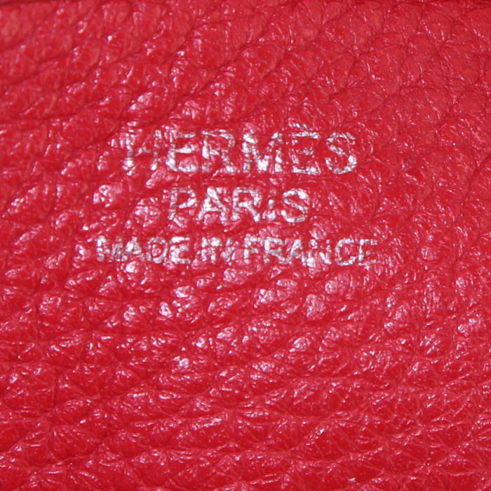 Sac bandoulière Hermes Evelyne petit modèle en cuir togo rouge - Detail D3