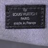 Funda protectora para ropa Louis Vuitton Porte-habits en cuero taiga negro - Detail D3 thumbnail