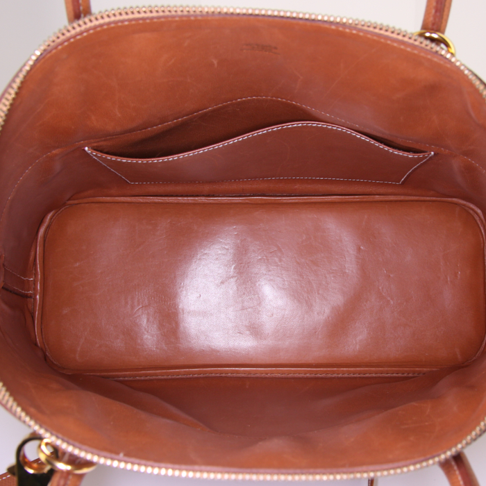 Hermès Bolide 35 cm handbag in gold epsom leather - Detail D3