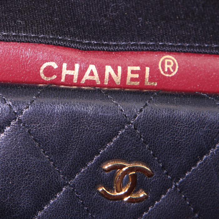 Sac à main Chanel Vintage en jersey matelassé noir et cuir noir - Detail D4