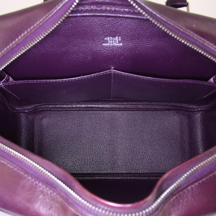 Bolso de mano Hermes Plume en cuero box violeta Raisin - Detail D2