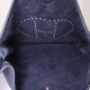 Sac bandoulière Hermes Evelyne grand modèle en cuir taurillon clémence noir - Detail D2 thumbnail