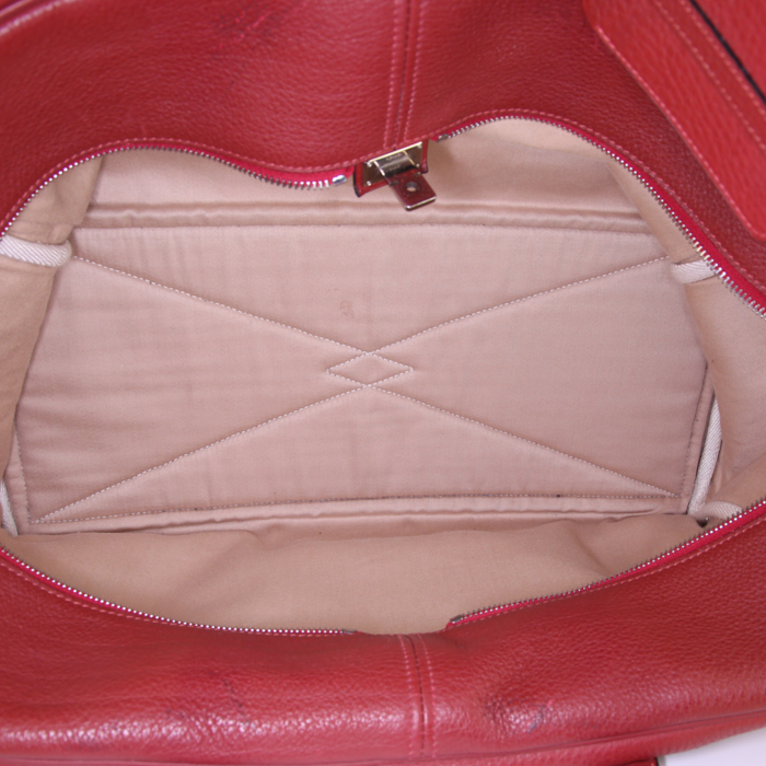 Hermes Victoria travel bag in red H leather taurillon clémence - Detail D2