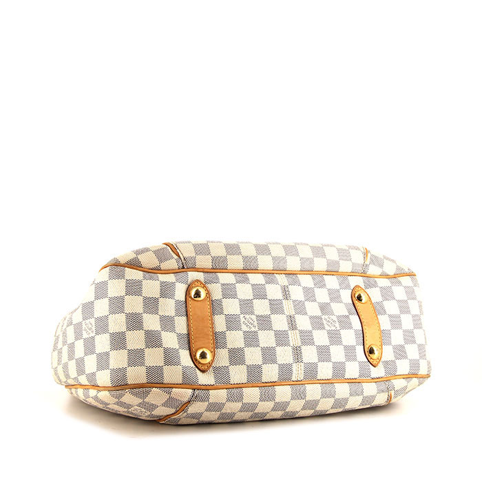 Bolso de mano Louis Vuitton  Galliera en lona a cuadros azul celeste y cuero natural - Detail D4