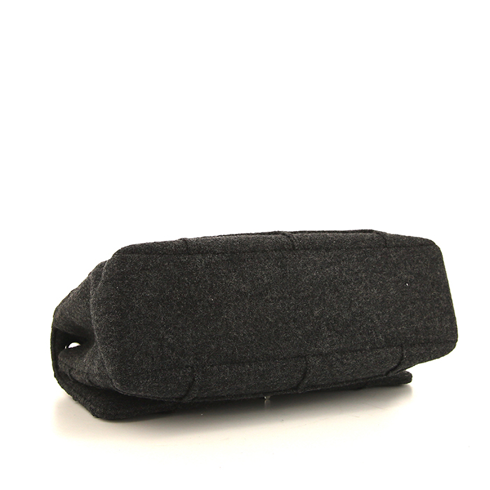 Chanel 2.55 shoulder bag in anthracite grey felt lined whool - Detail D5