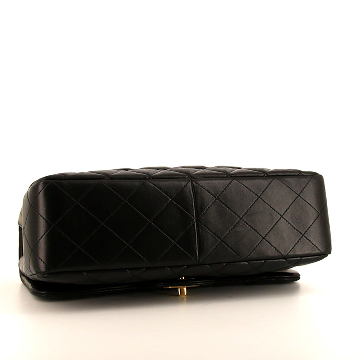 Chanel Timeless handbag in black quilted leather - Detail D5